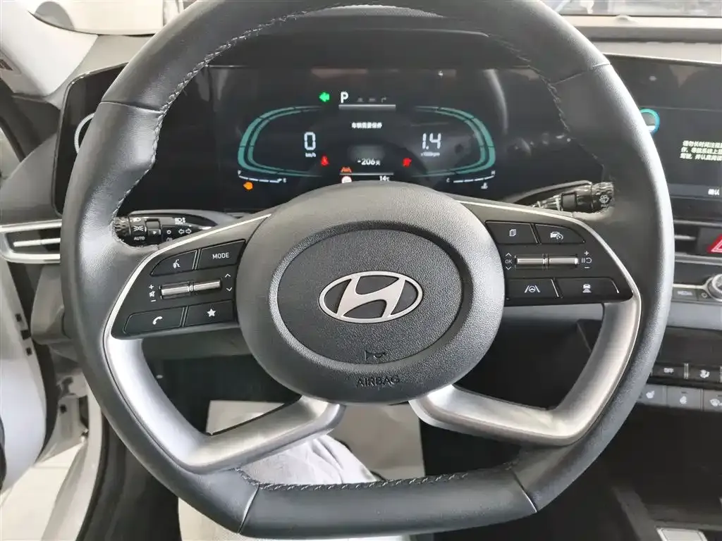 Hyundai Elantra 2024 из CN, фото 3