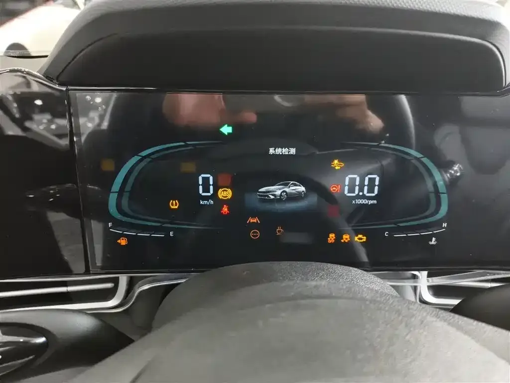Hyundai Elantra 2024 из CN, фото 4