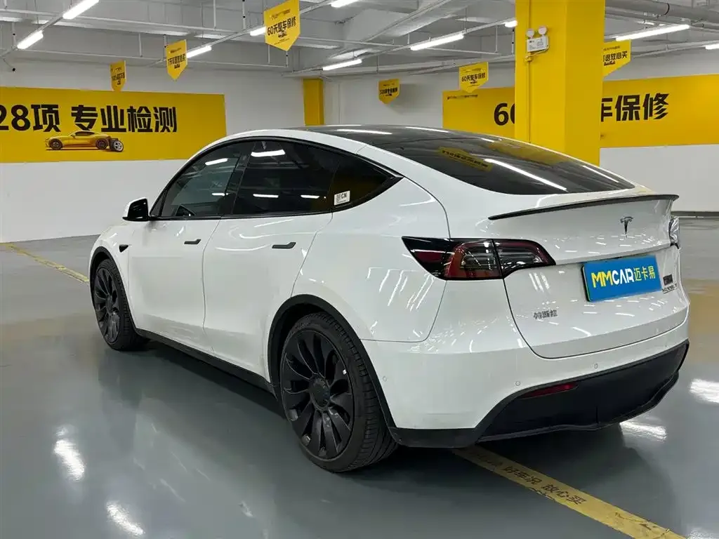 Tesla Model Y — фото 4