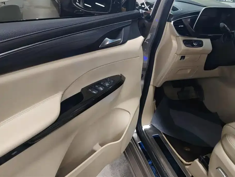 Buick GL8 2024 из CN, фото 7