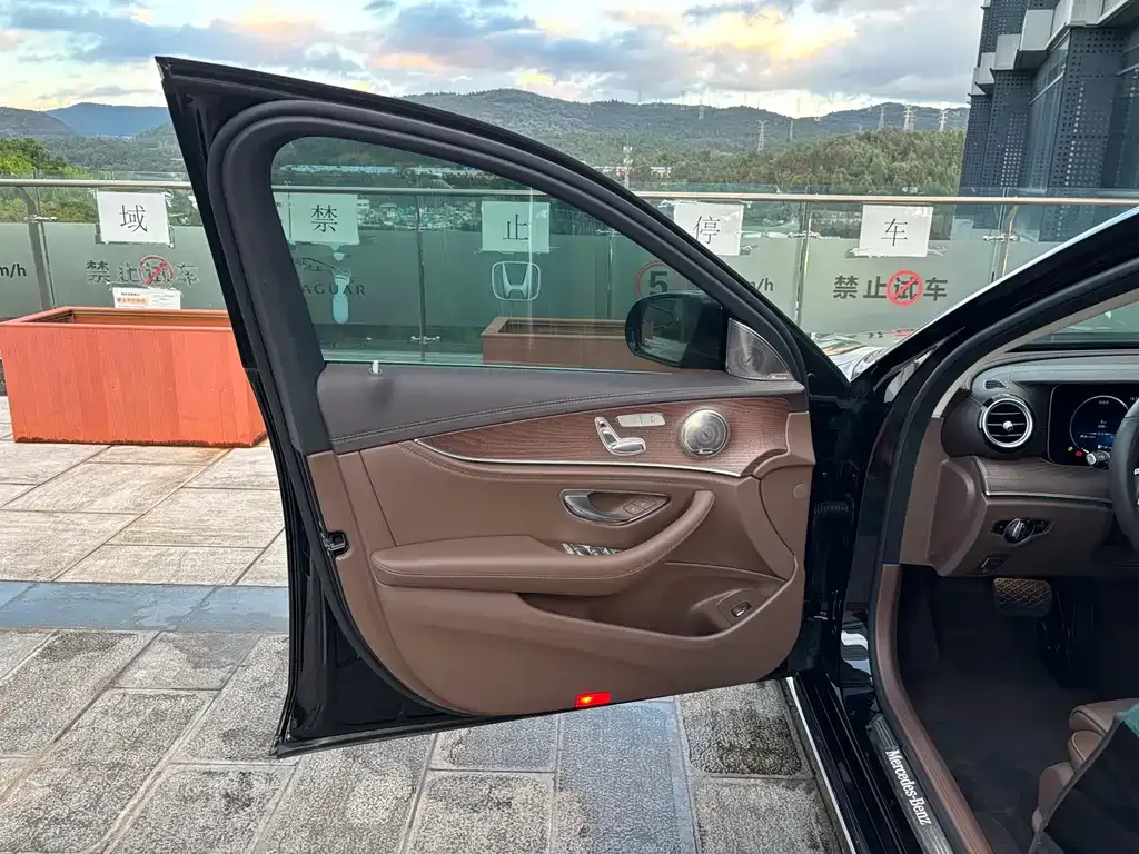 Mercedes-Benz E-Class 2021 из CN, фото 10