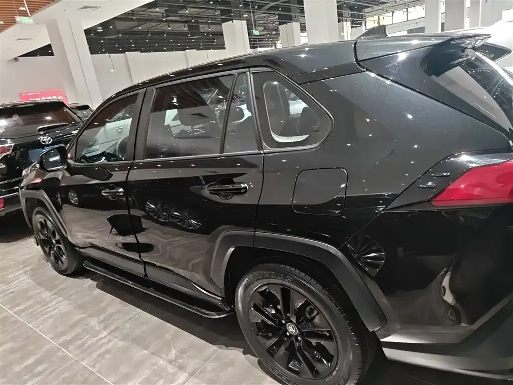Toyota Wildlander 2022 из CN, фото 5