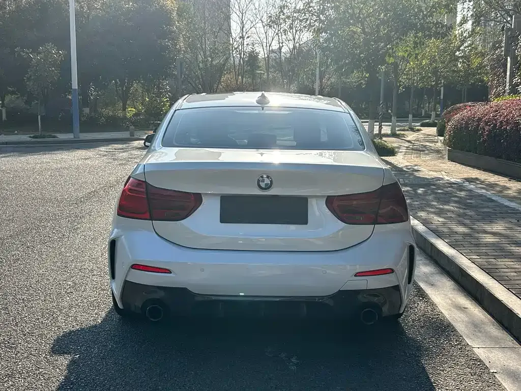 BMW 1 Series 2021 из CN, фото 3