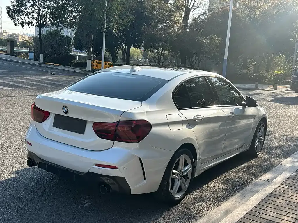 BMW 1 Series 2021 из CN, фото 7