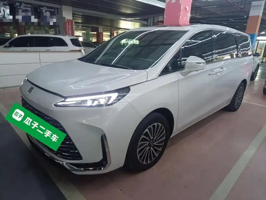 Buick GL8 Hybrid 2025 из CN, фото 2