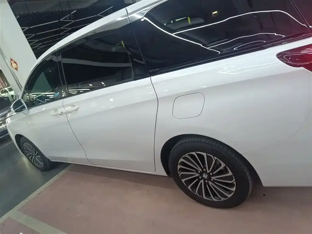 Buick GL8 Hybrid 2025 из CN, фото 5