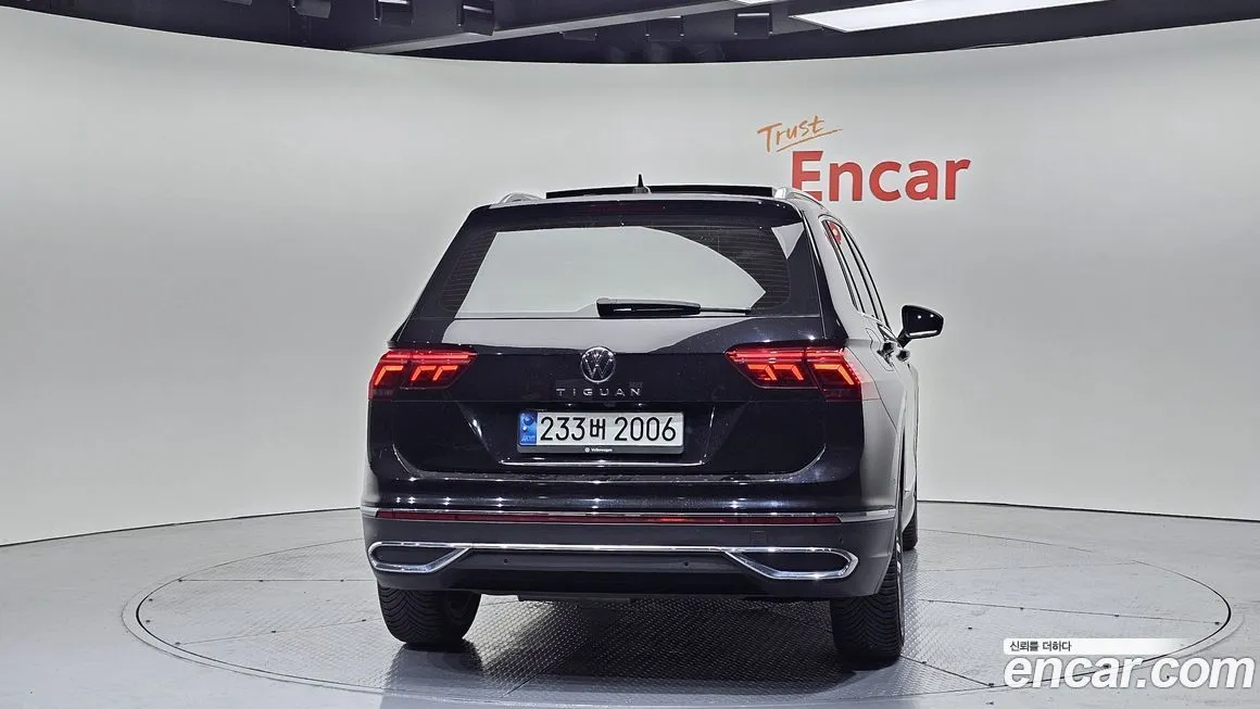 Volkswagen Tiguan — фото 4