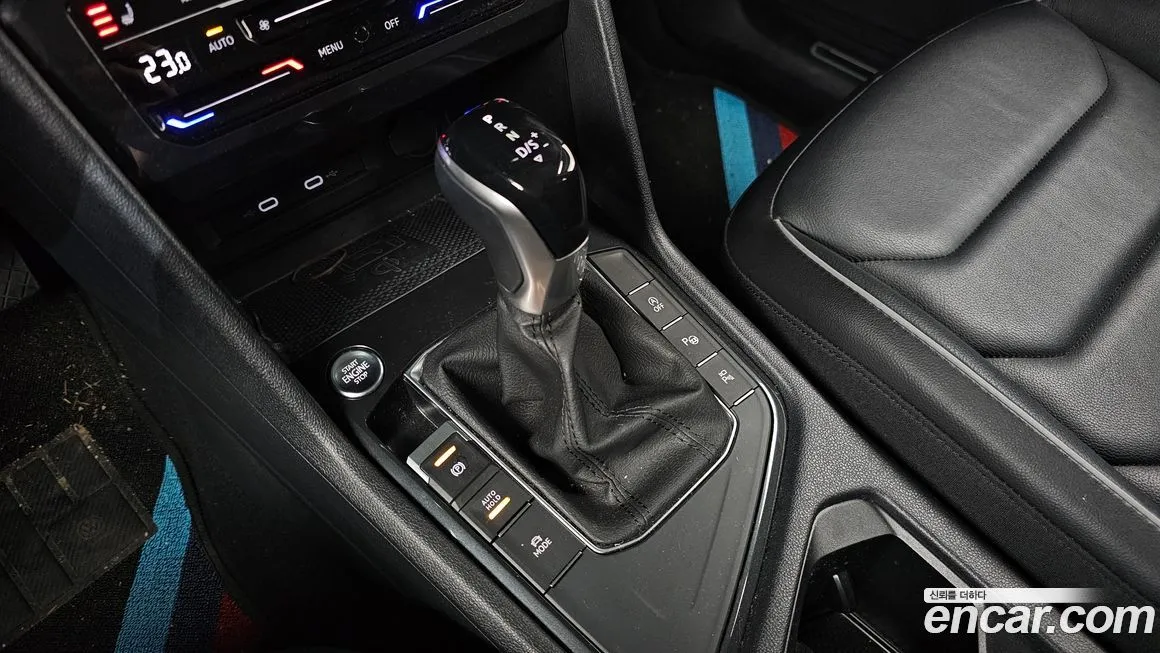Volkswagen Tiguan — фото 9