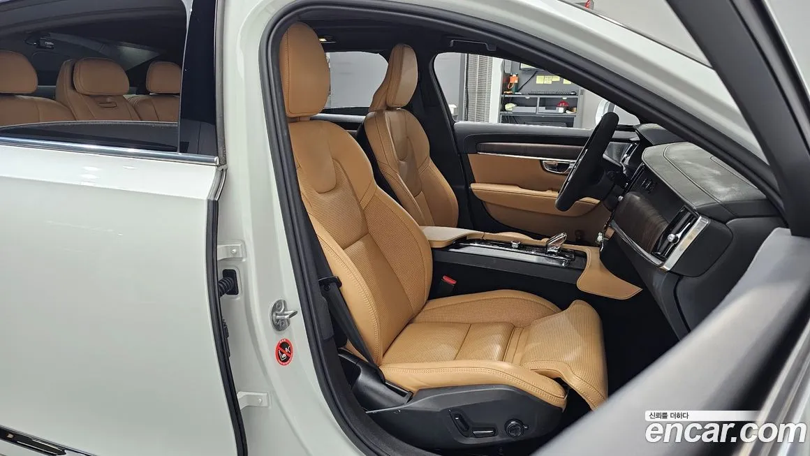Volvo S90 2023 из KR, фото 10