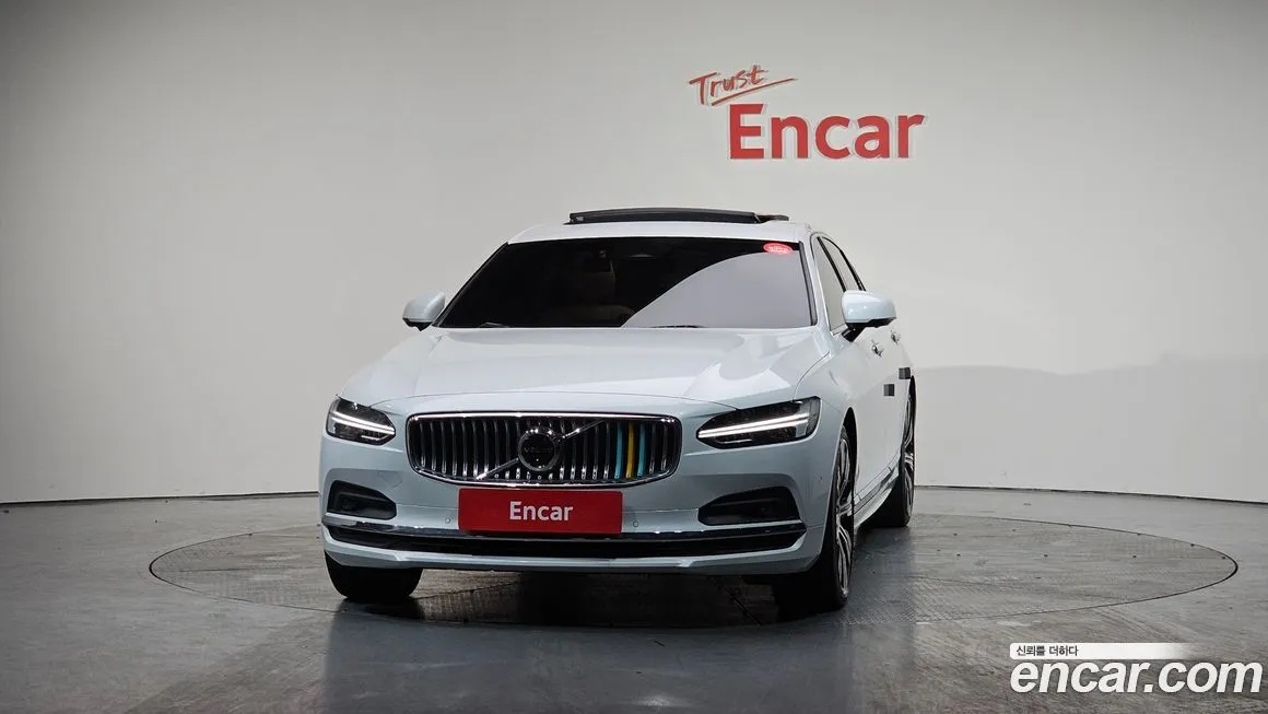 Volvo S90 2023 из KR, фото 3