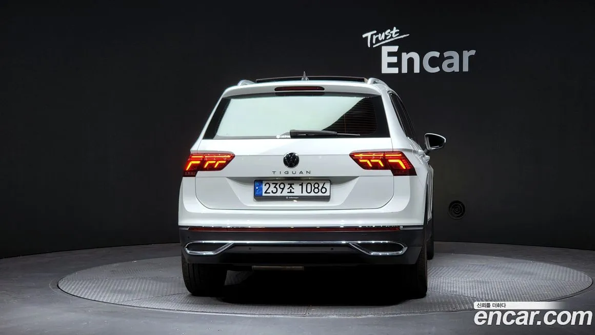 Volkswagen Tiguan — фото 4