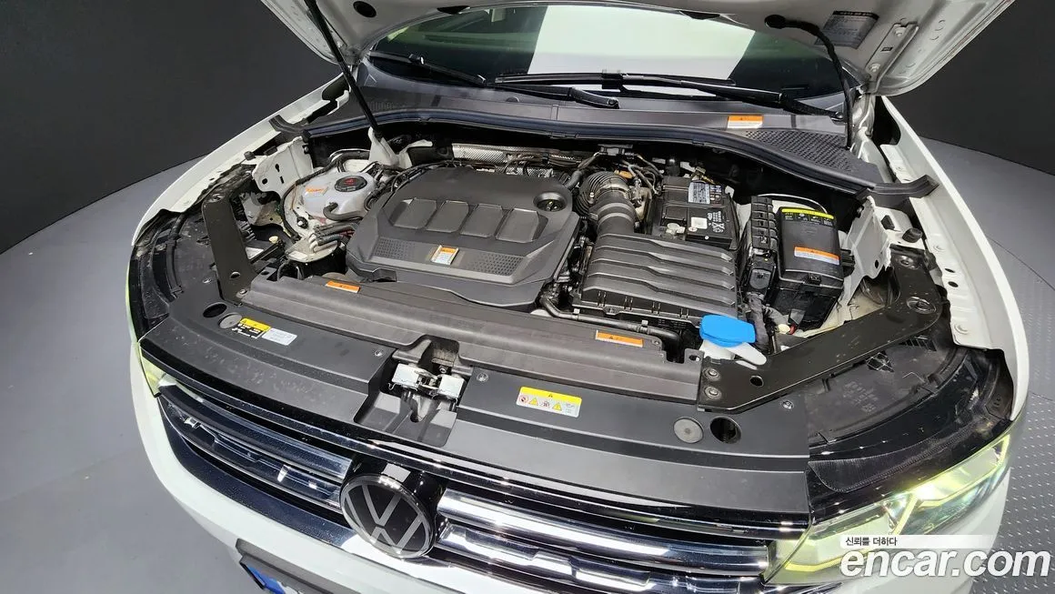 Volkswagen Tiguan — фото 6