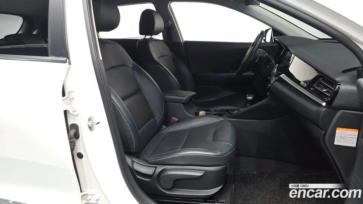 Kia Niro — фото 10
