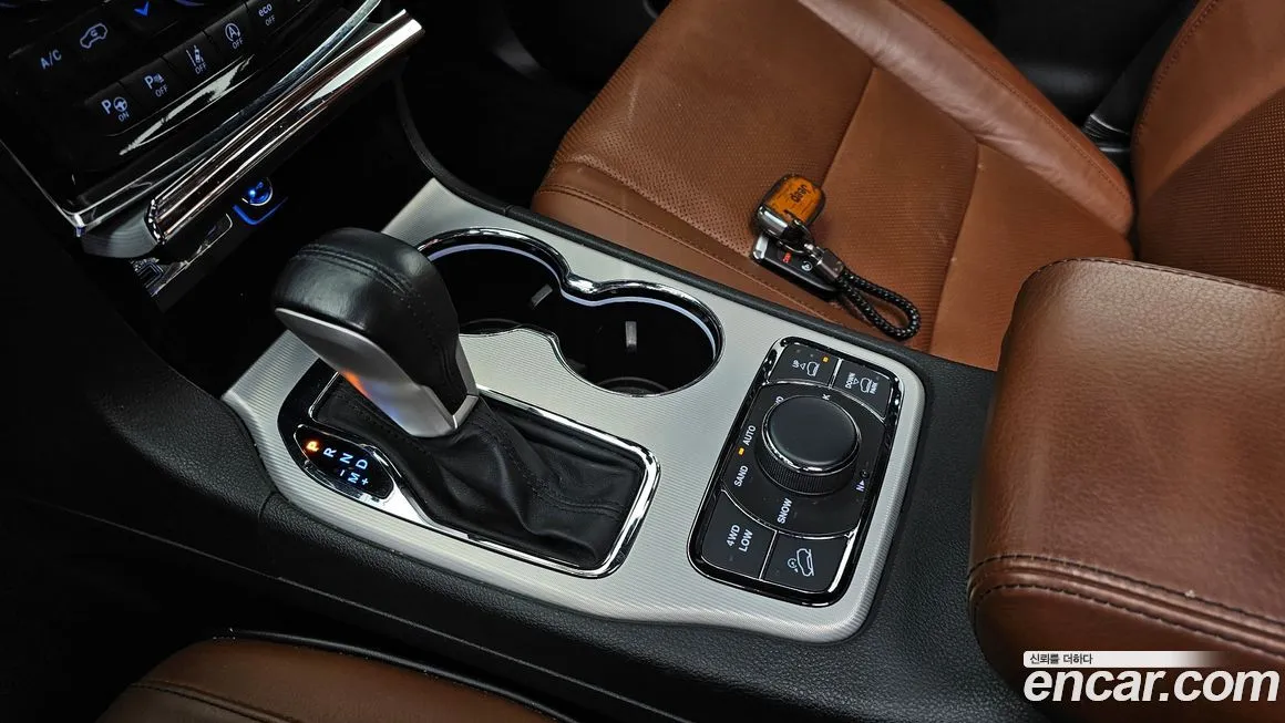 Jeep Cherokee — фото 9