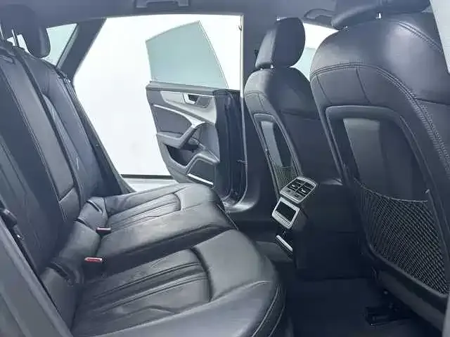 Audi A7 2021 из CN, фото 6