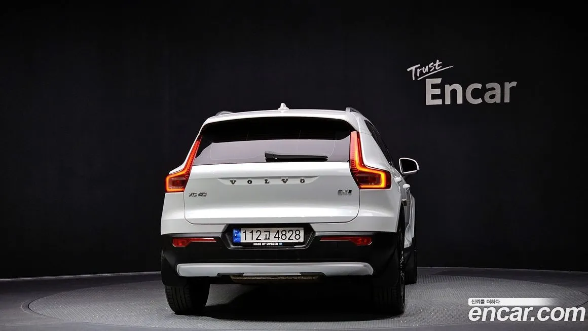 Volvo XC40 — фото 4