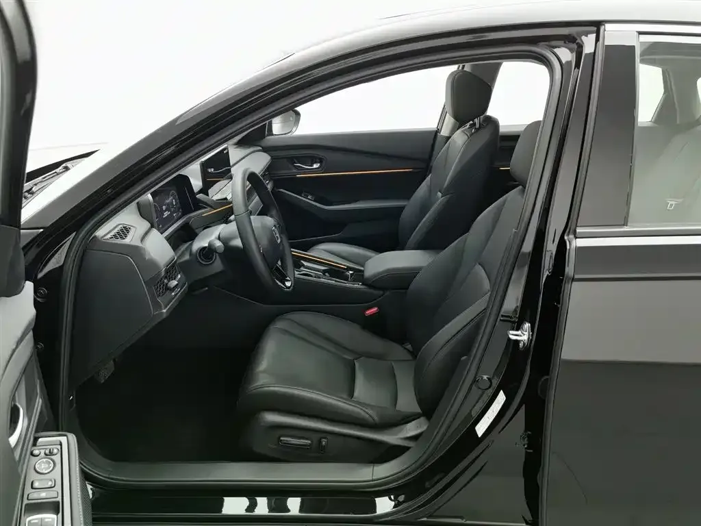 Honda Accord — фото 10