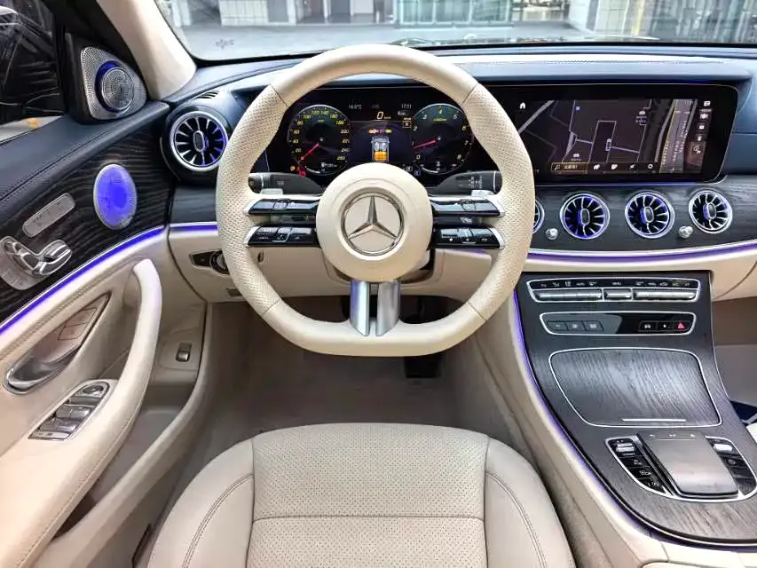 Mercedes-Benz E-Class — фото 10