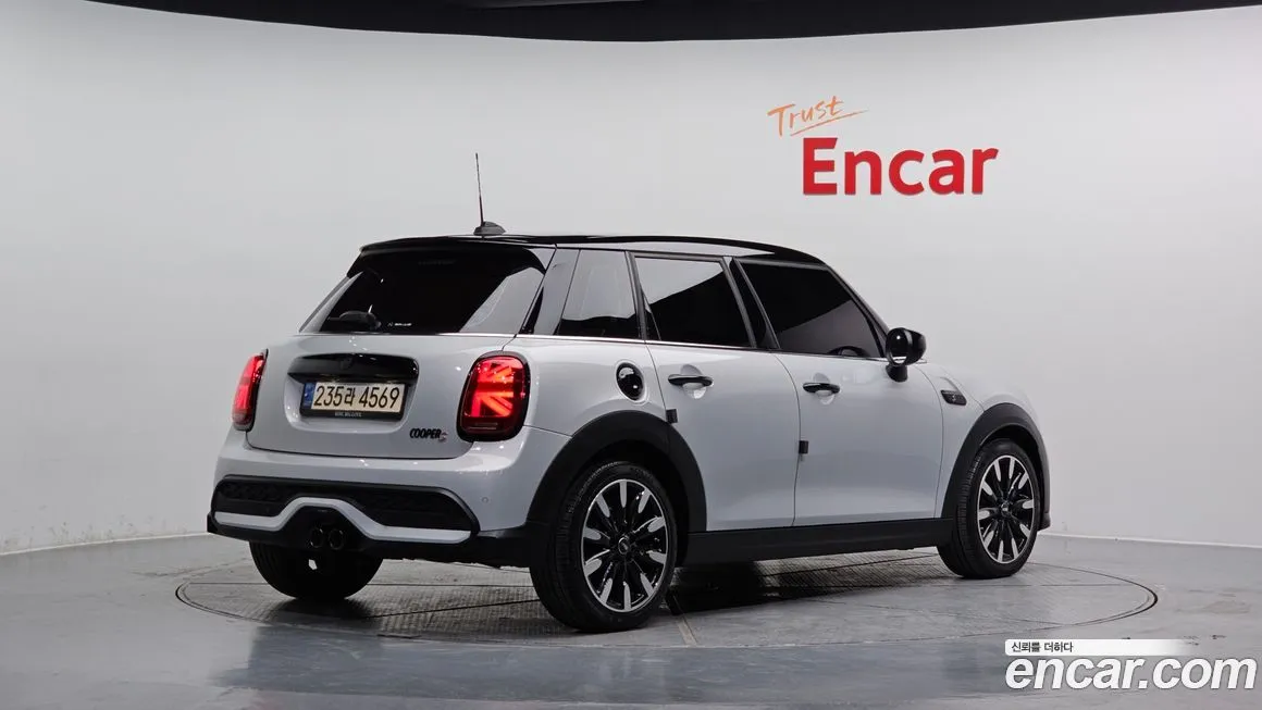 Mini Cooper 2022 из KR, фото 2