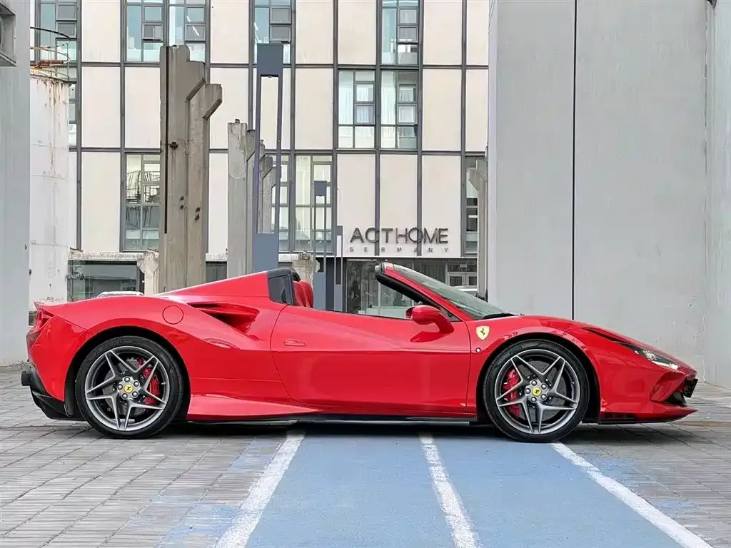 Ferrari F8 — фото 2