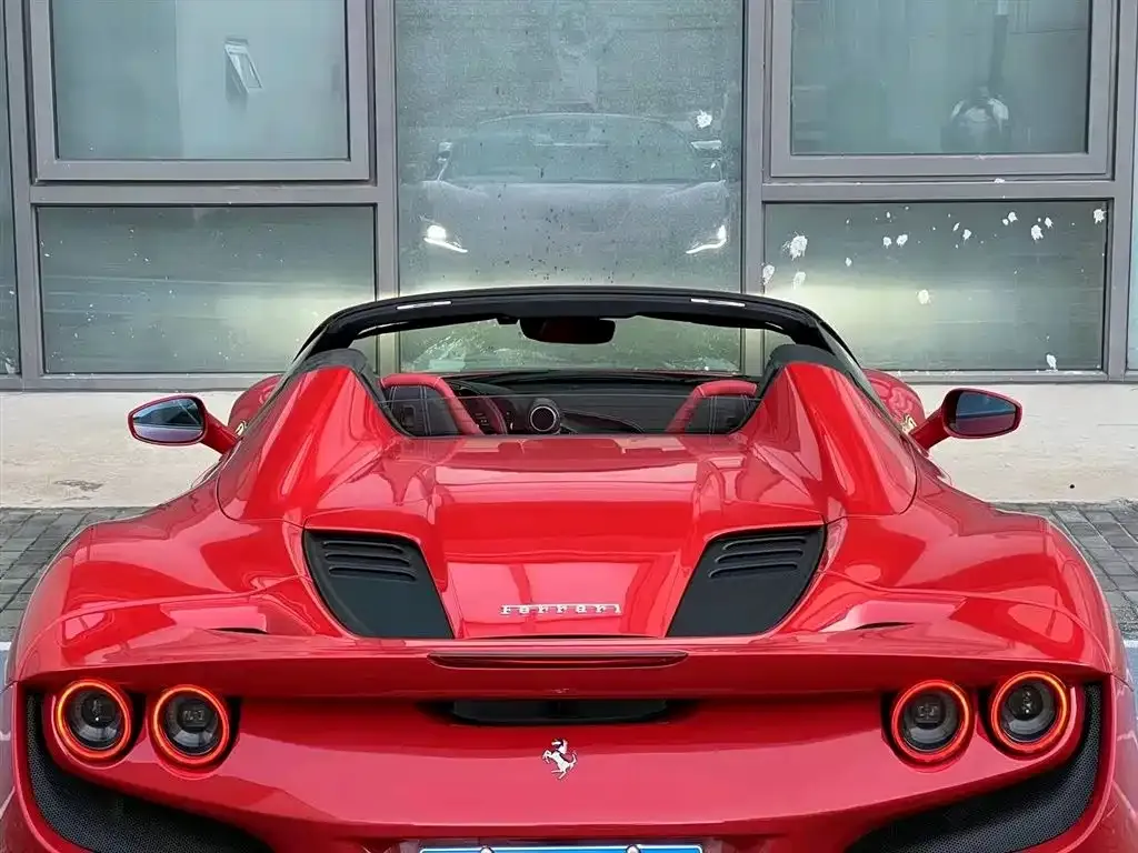 Ferrari F8 — фото 4