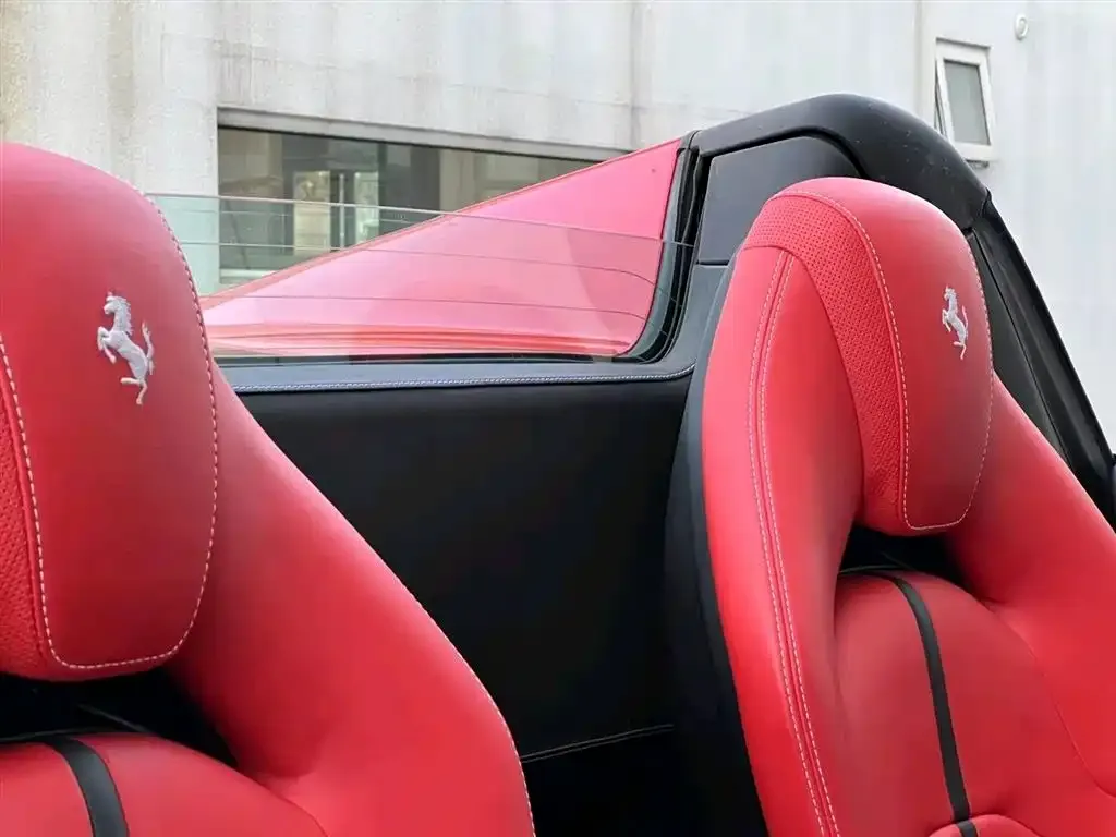 Ferrari F8 — фото 9