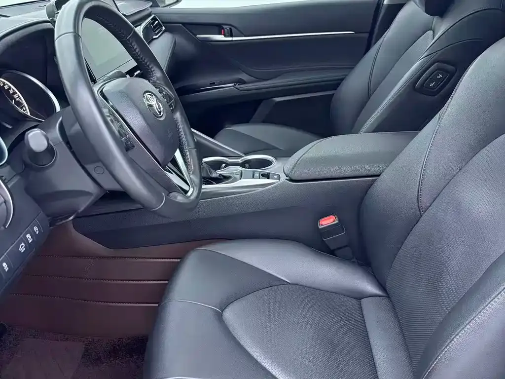 Toyota Camry 2023 из CN, фото 7