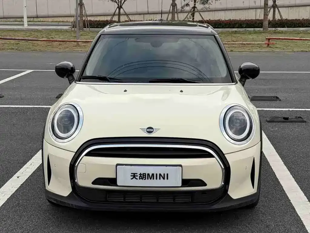 MINI Cooper (3-door) 2021 из CN, фото 2