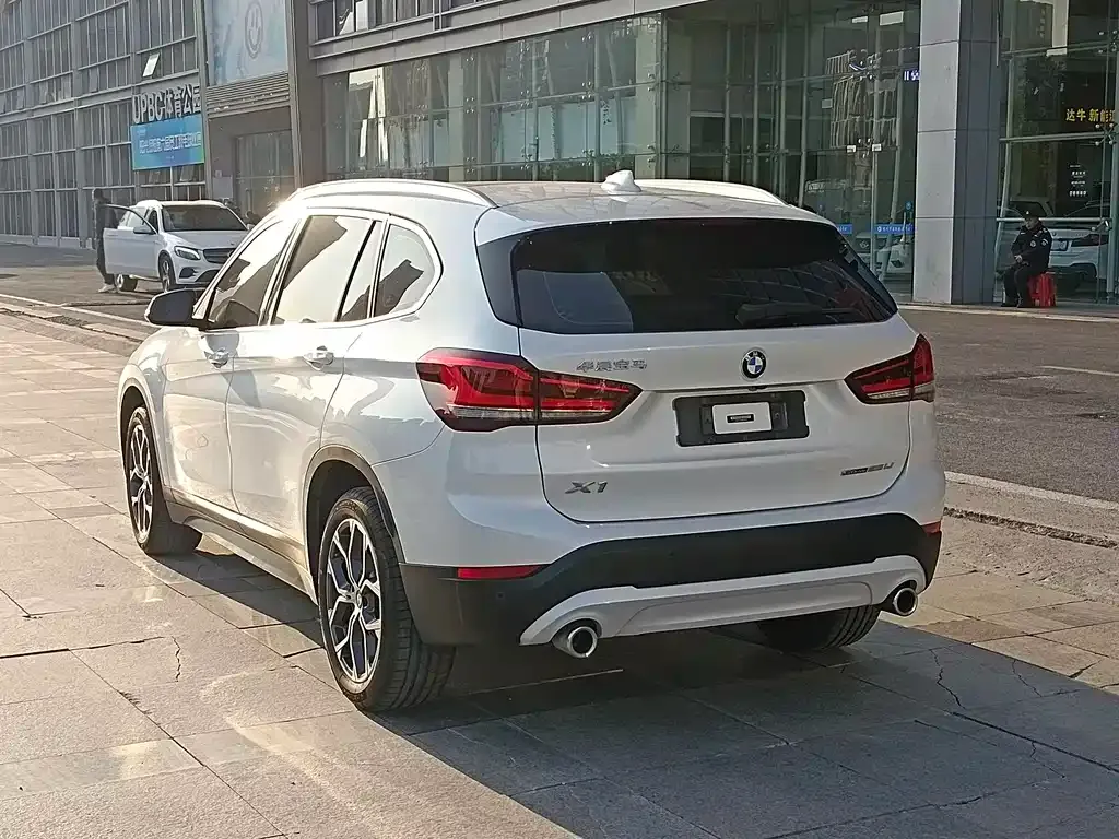 BMW X1 — фото 6