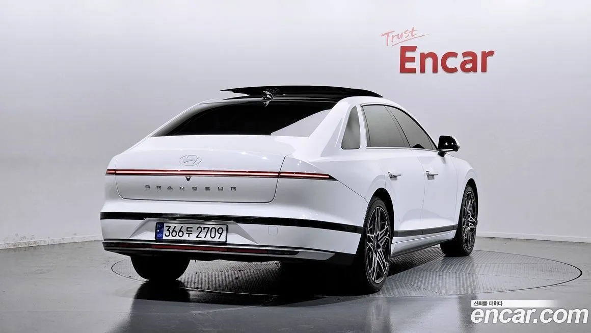 Hyundai Grandeur 2023 из KR, фото 2