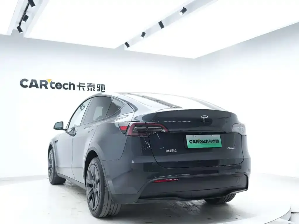 Tesla Model Y 2024 из CN, фото 8