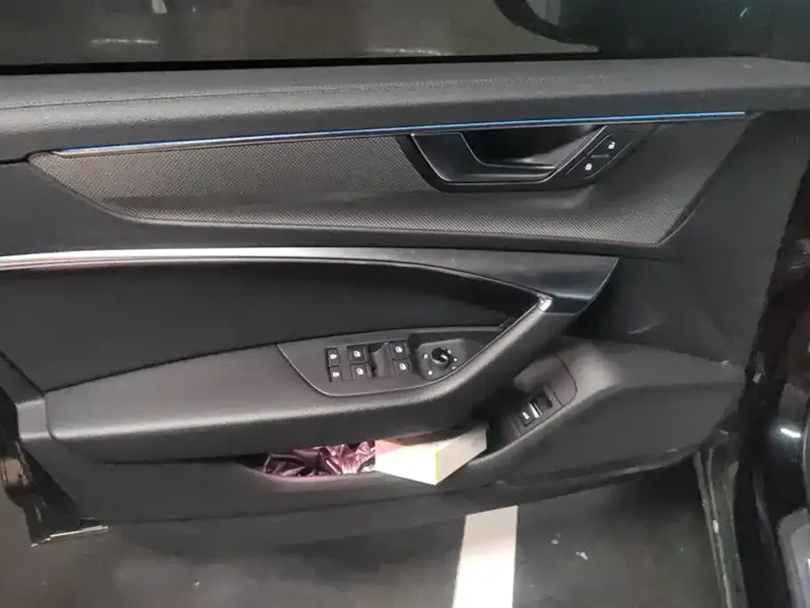 Audi A6L 2022 из CN, фото 7