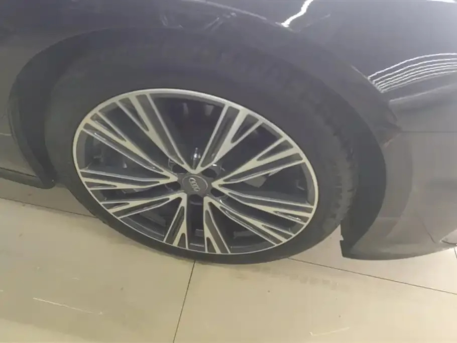 Audi A6L 2021 из CN, фото 6
