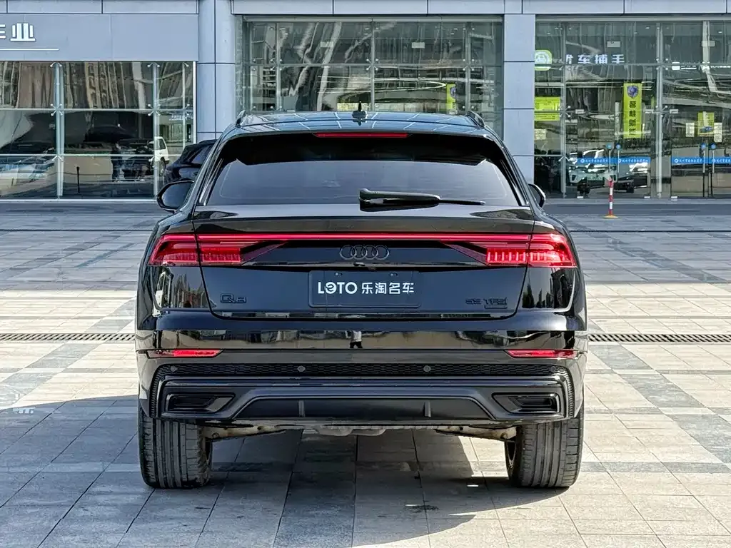 Audi Q8 — фото 5