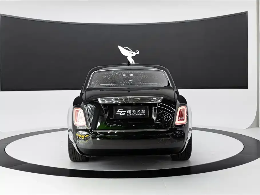 Rolls-Royce Phantom 2022 из CN, фото 6
