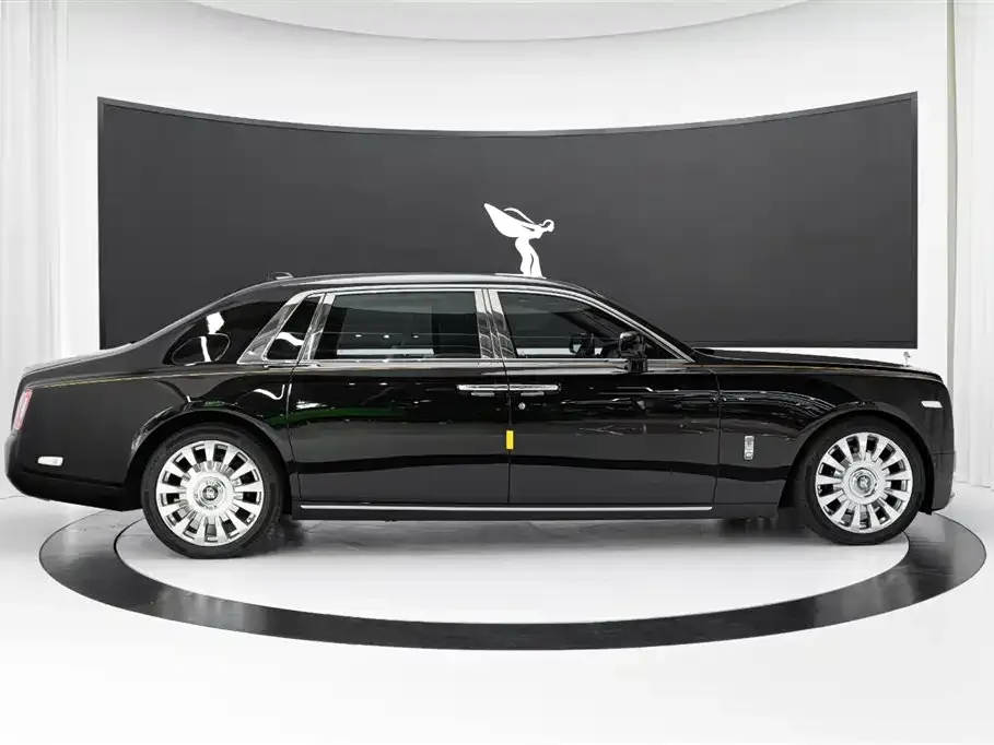 Rolls-Royce Phantom 2022 из CN, фото 8