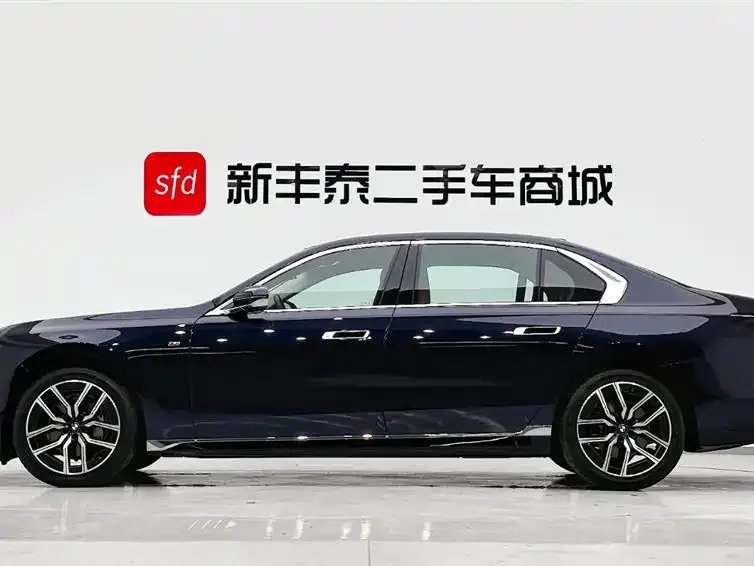 BMW 7 Series 2023 из CN, фото 4