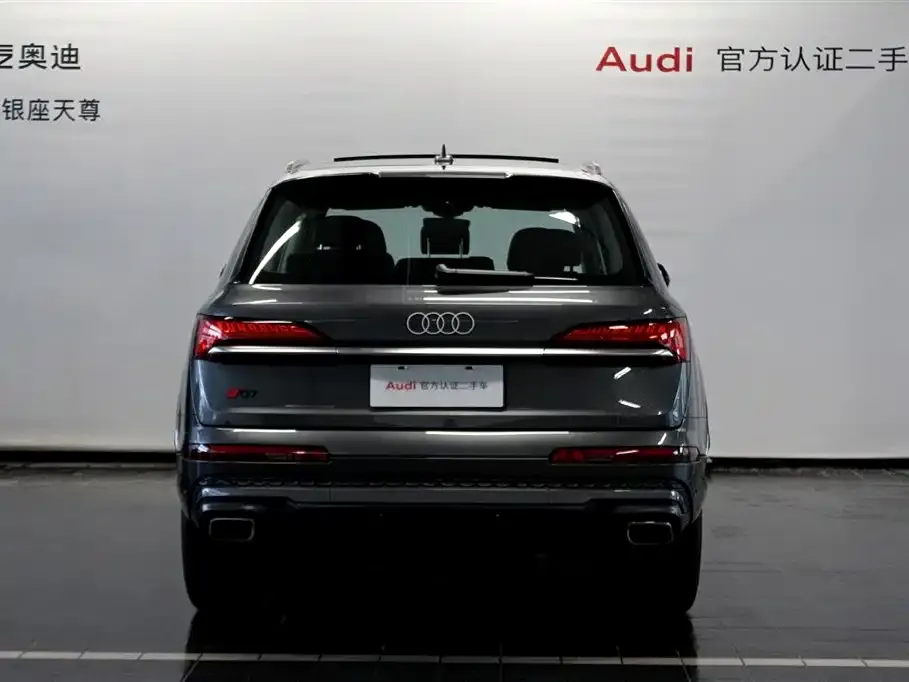 Audi Q7 2024 из CN, фото 5