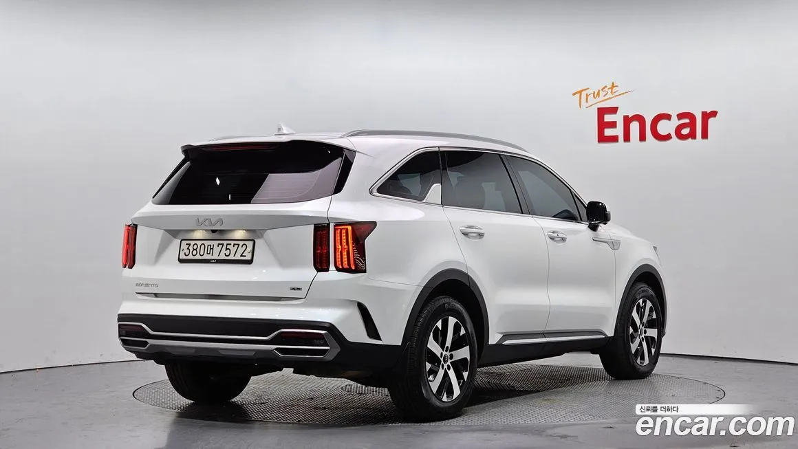 Kia Sorento 2023 из KR, фото 2
