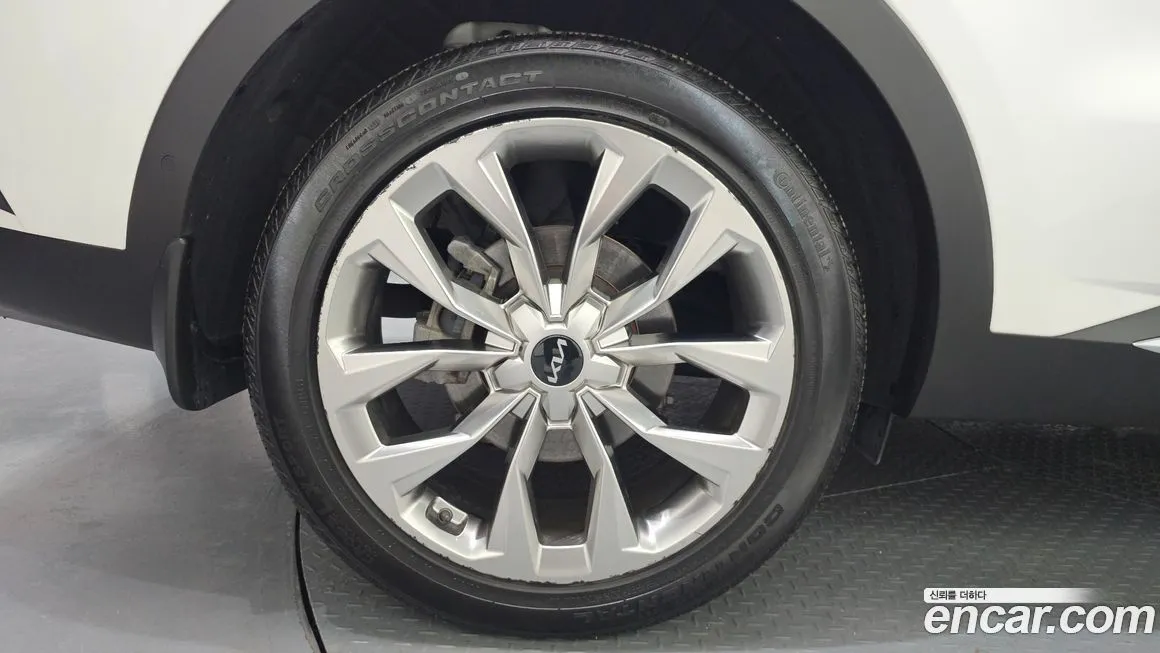 Kia Sorento — фото 5