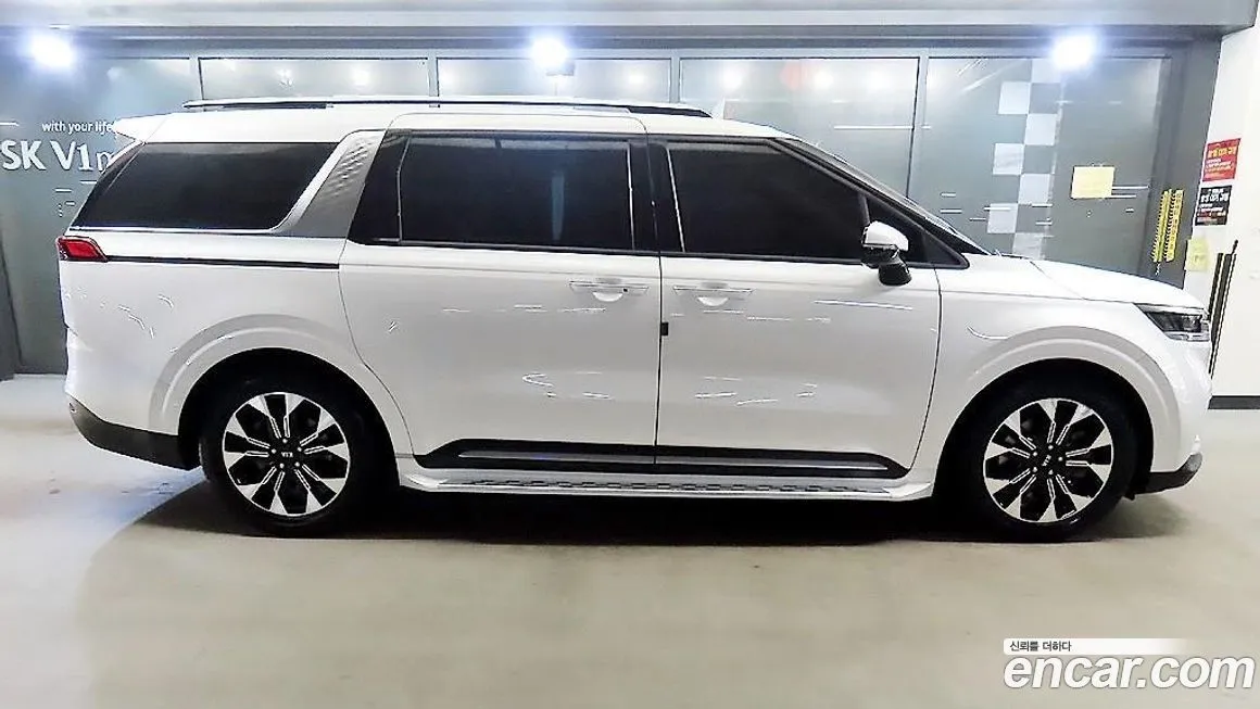 Kia Carnival — фото 3