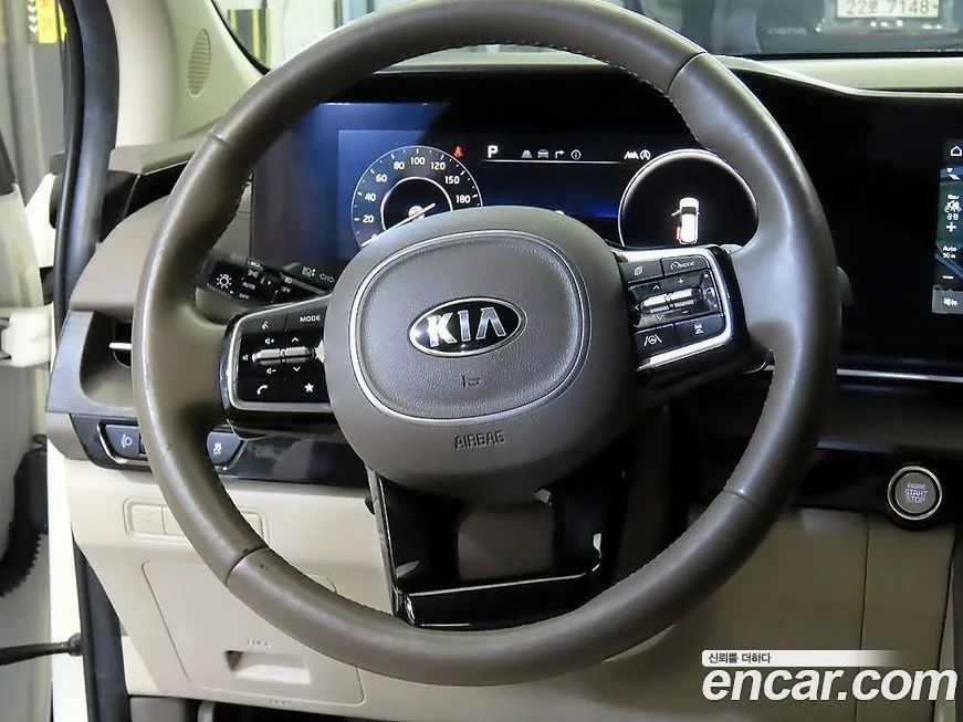 Kia Carnival — фото 8