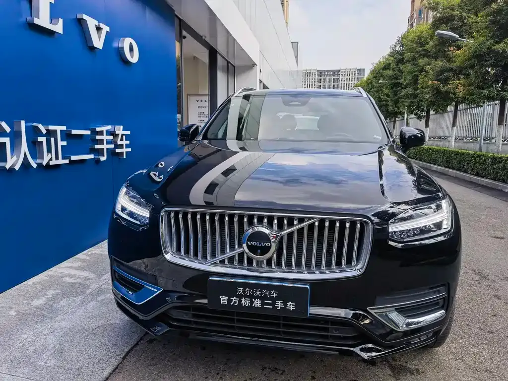 Volvo XC90 — фото 2
