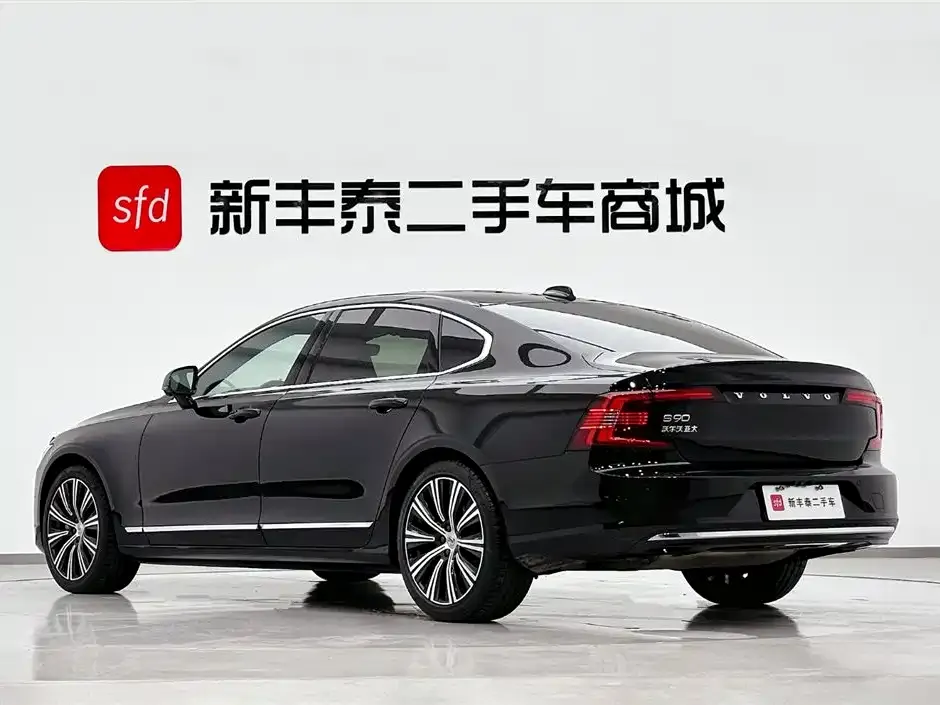 Volvo S90 2023 из CN, фото 6