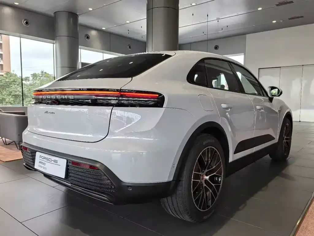 Porsche Macan EV — фото 3