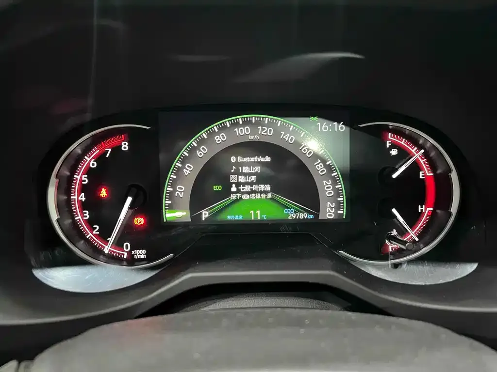 Toyota RAV4 2023 из CN, фото 7