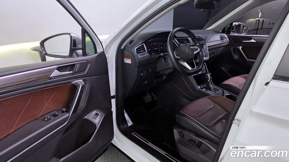 Volkswagen Tiguan — фото 10
