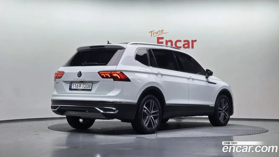 Volkswagen Tiguan — фото 2