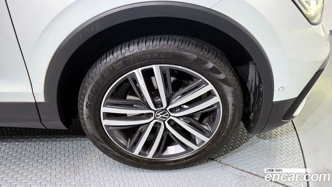 Volkswagen Tiguan — фото 5