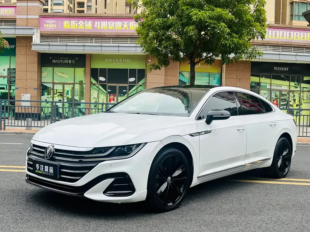 Volkswagen CC 2023 из CN, фото 1